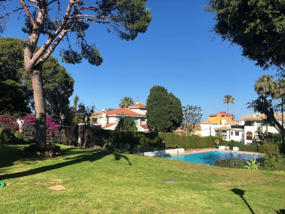 Apartamento Torremolinos 5 Personas + Parking + Piscina Todo El Ano Dış mekan fotoğraf
