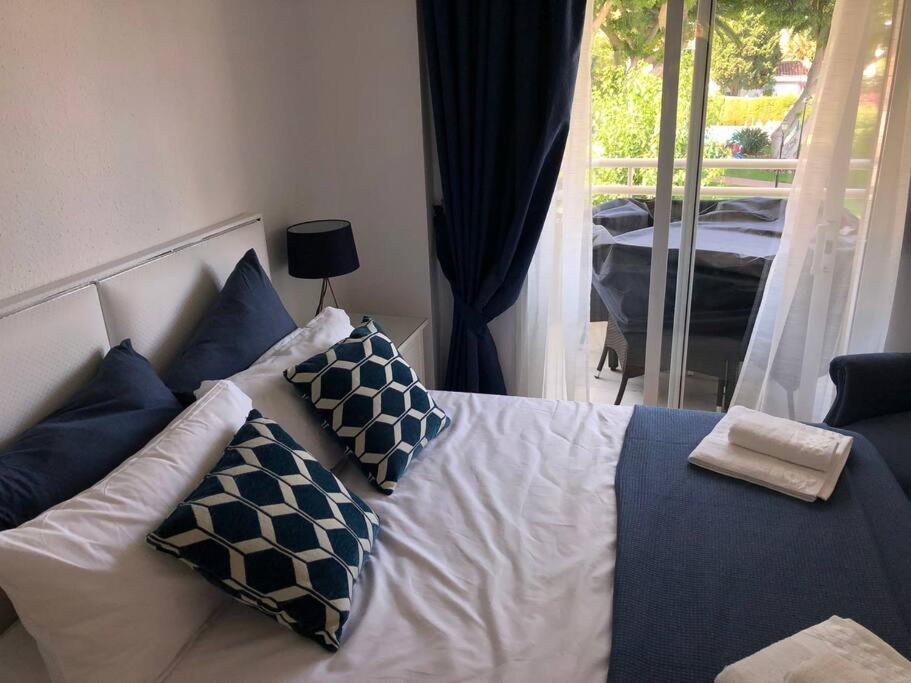 Apartamento Torremolinos 5 Personas + Parking + Piscina Todo El Ano Dış mekan fotoğraf
