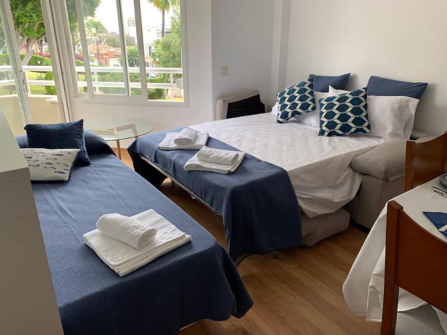 Apartamento Torremolinos 5 Personas + Parking + Piscina Todo El Ano Dış mekan fotoğraf